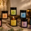 Bougie 7 chakras artisanale en cire végétale pour harmoniser les centres énergétiques
